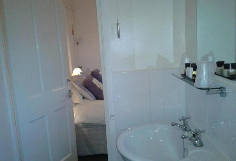 غرفة قياسية بالطابق الأرضى, The Burleigh