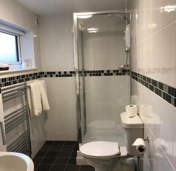 غرفة قياسية بالطابق الأرضى, The Burleigh