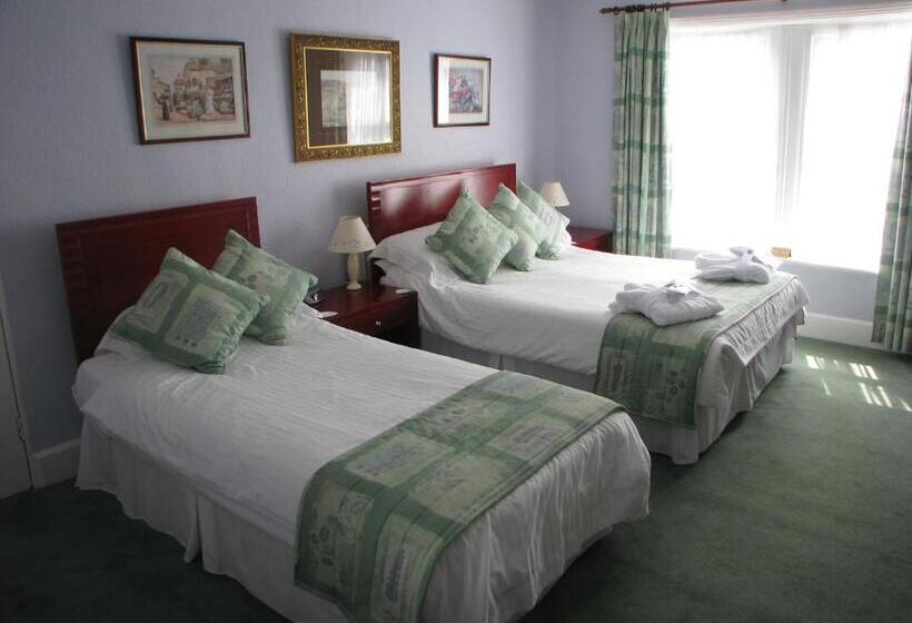 غرفة قياسية مطلّة علي البحر, The Burleigh