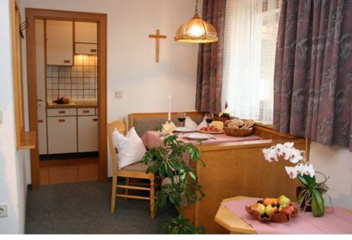 דירת משפחה, Residence Grünwald