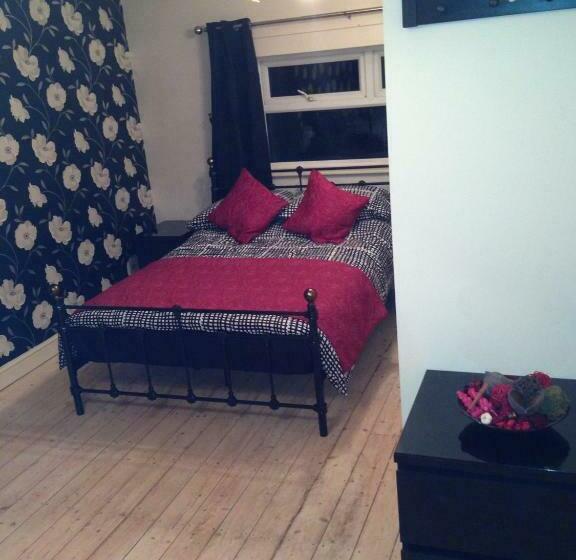 스탠다드 룸, The Golden Lion