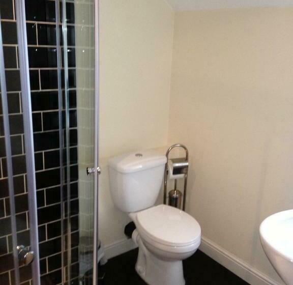 스탠다드 룸, The Golden Lion