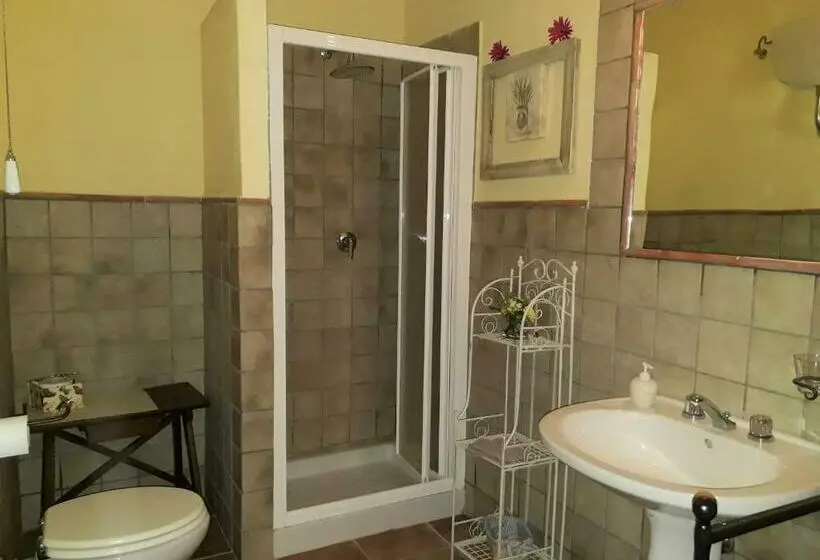プールの見える1ベッドルームアパートメント, Agriturismo San Giacomo