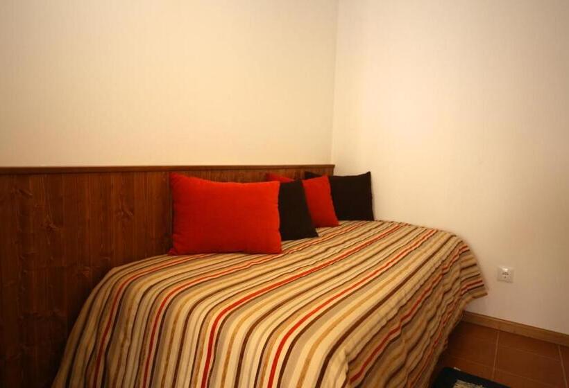 스탠다드 스튜디오, Curral De L Tiu Pino