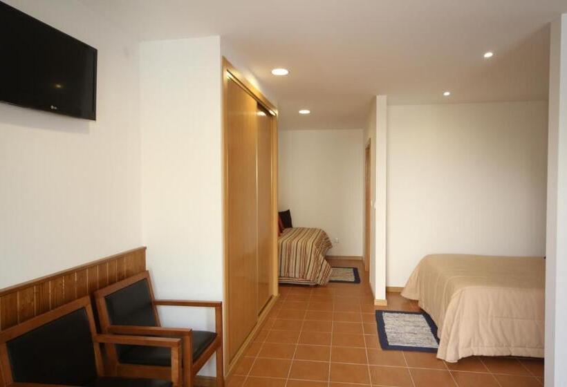 스탠다드 스튜디오, Curral De L Tiu Pino