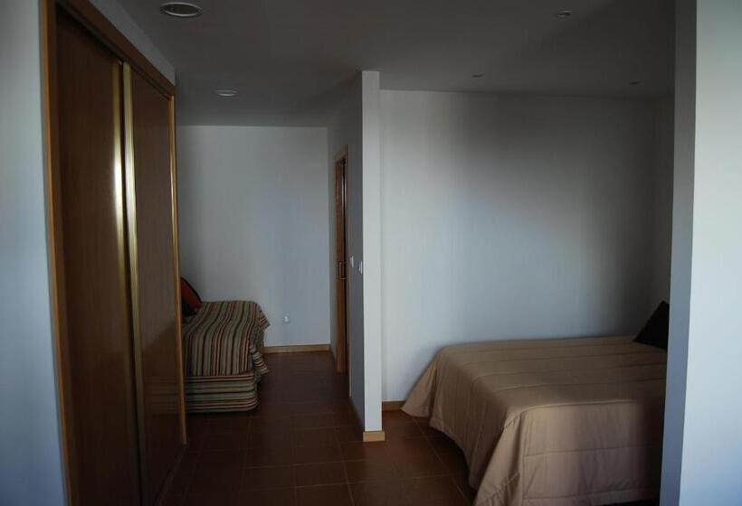 스탠다드 스튜디오, Curral De L Tiu Pino