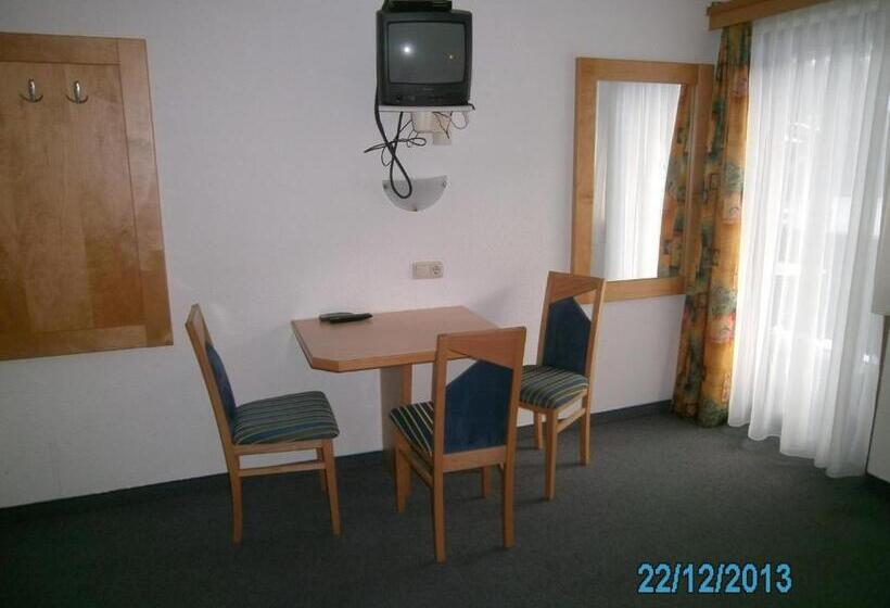 חדר סטנדרט לשלושה, Gästehaus Hirschenhof