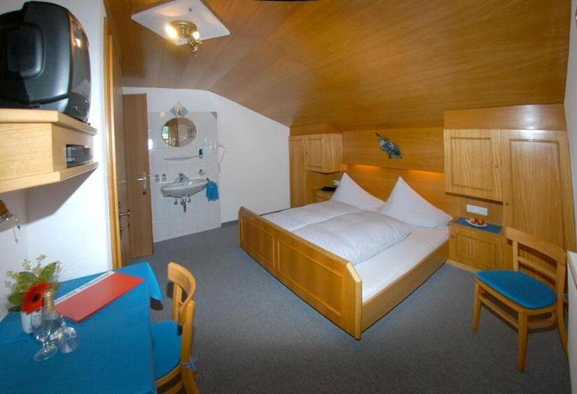 침실 3개 아파트, Haus Romantika