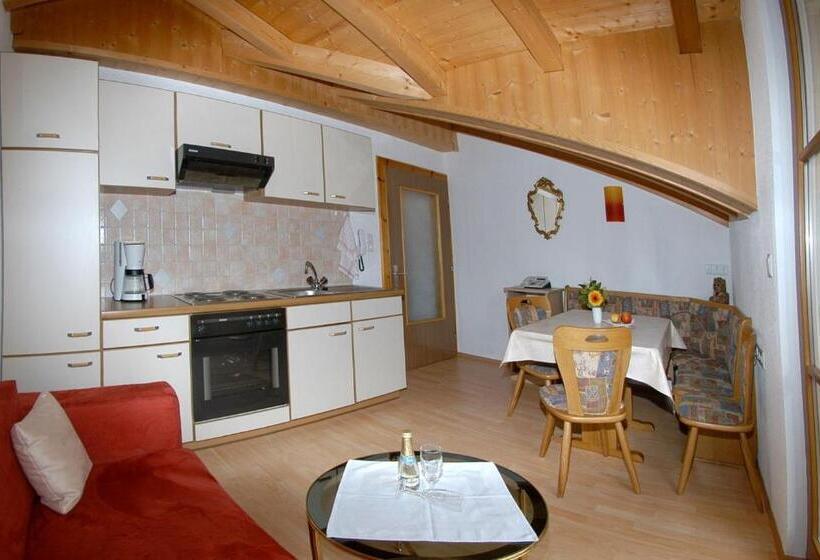 침실 2개 아파트, Haus Romantika