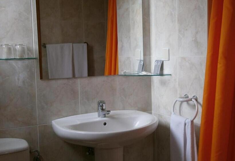 اتاق استاندارد, Hostal Ezkaurre