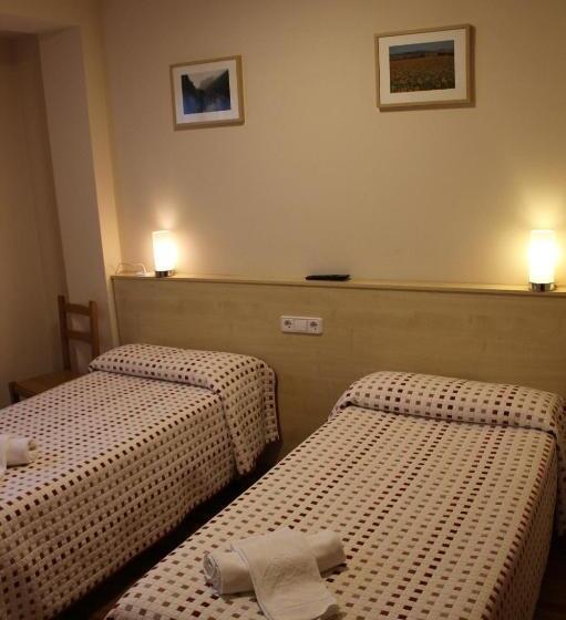 Номер Стандарт, Hostal Ezkaurre