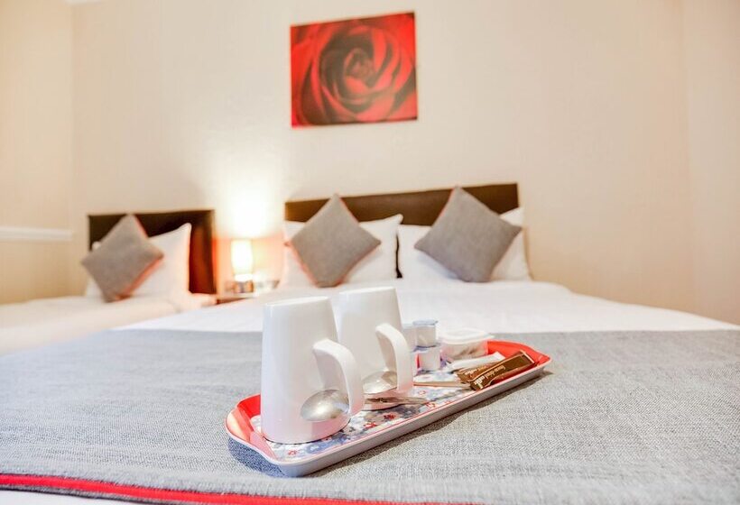 Номер Стандарт Трехместный, Lost Guest House Peterhead