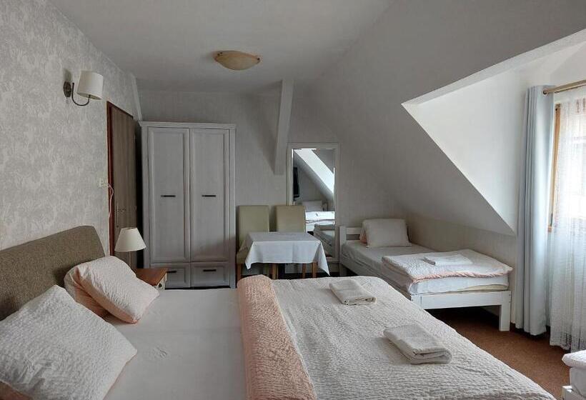 四人标准间, Penzion U šelongů