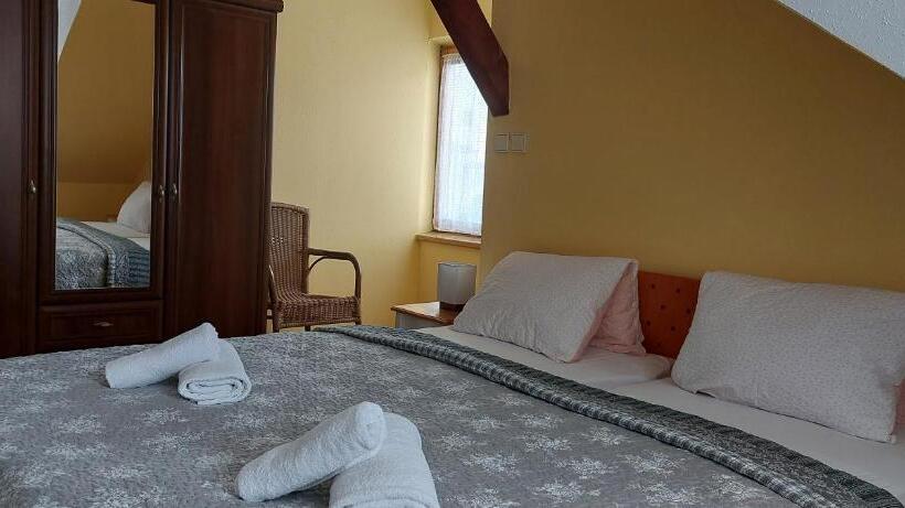 带2个卧室的套房, Penzion U šelongů