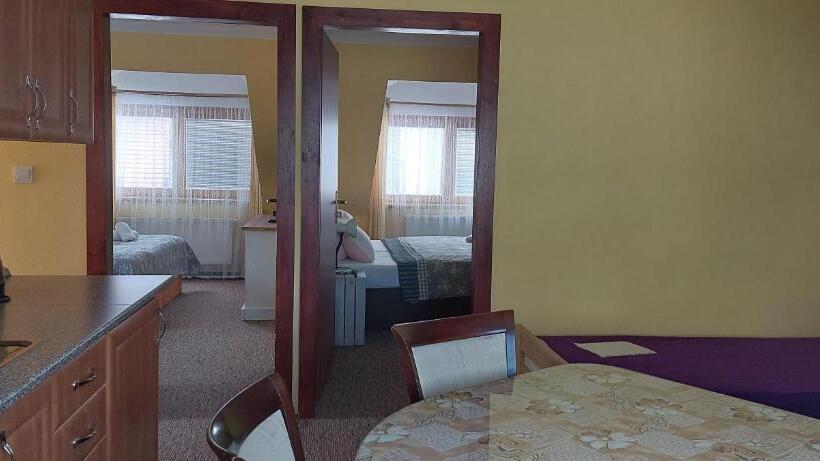 带2个卧室的套房, Penzion U šelongů