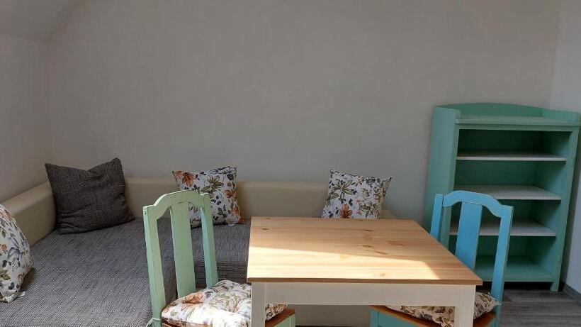 标准间, Penzion U šelongů