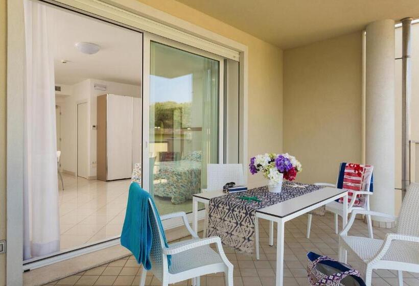 استودیو استاندارد با تراس, Residence I Diamanti