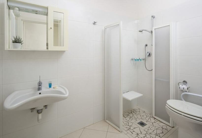 استودیوی استاندارد, Residence I Diamanti