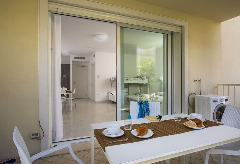 استودیوی استاندارد, Residence I Diamanti