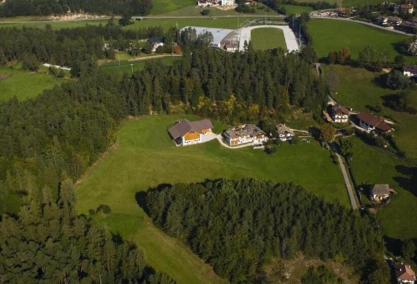 침실 3개 아파트, Appartments Neuhof