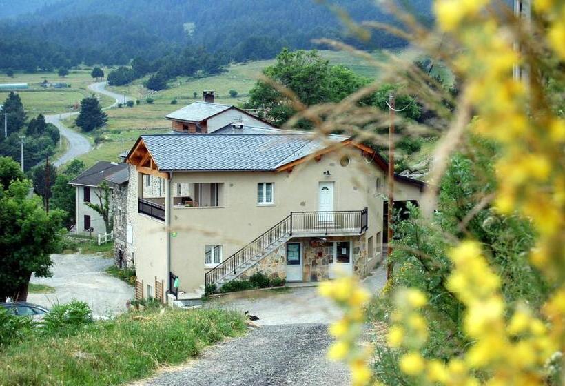 Апартаменты 3 Спальни, Le Calmadou