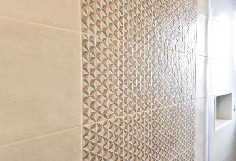 Полулюкс, Quinta Solar Da Portela