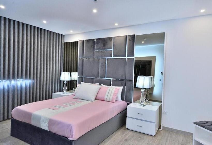 Полулюкс, Quinta Solar Da Portela