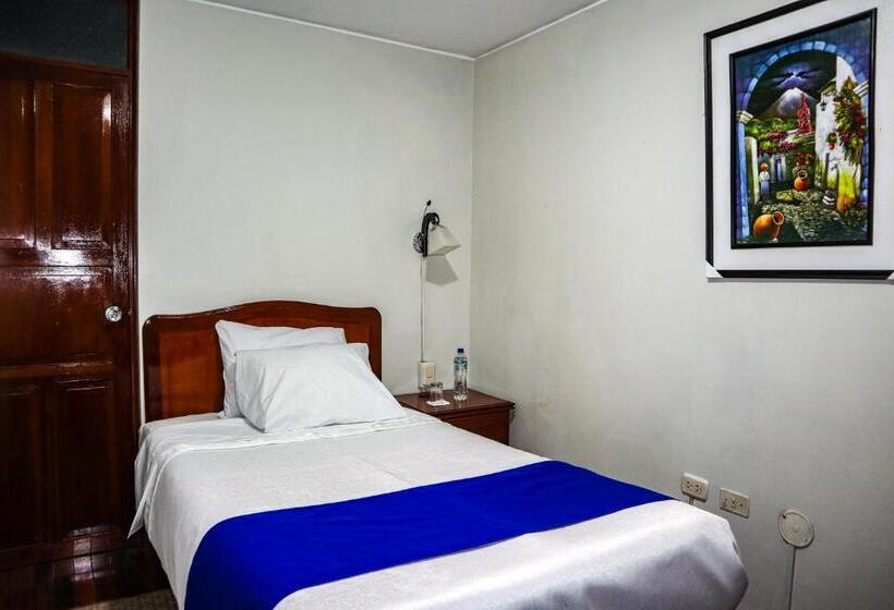 スタンダードシングルルーム, Sideral Oficial