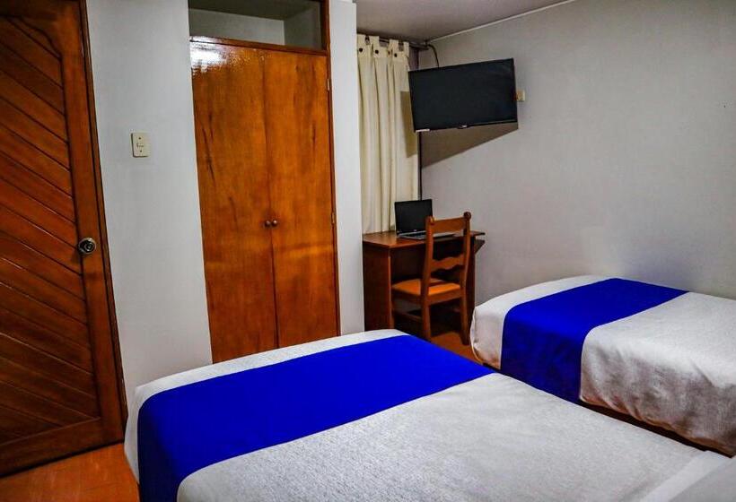 スタンダードルーム, Sideral Oficial