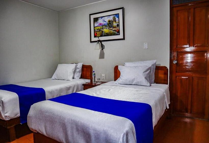 スタンダードルーム, Sideral Oficial