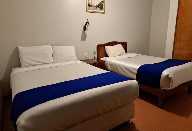 ファミリールーム, Sideral Oficial