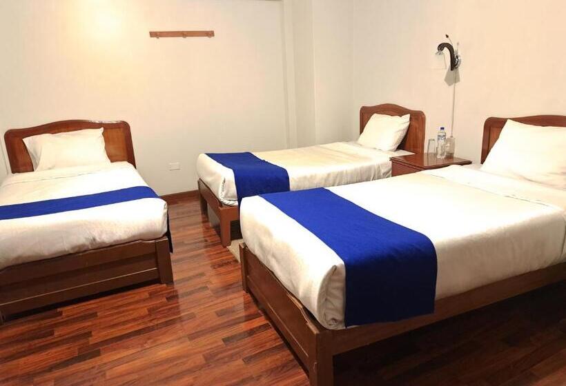 スタンダードトリプルルーム, Sideral Oficial