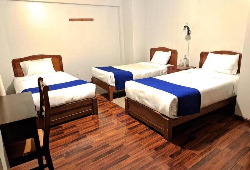 スタンダードトリプルルーム, Sideral Oficial