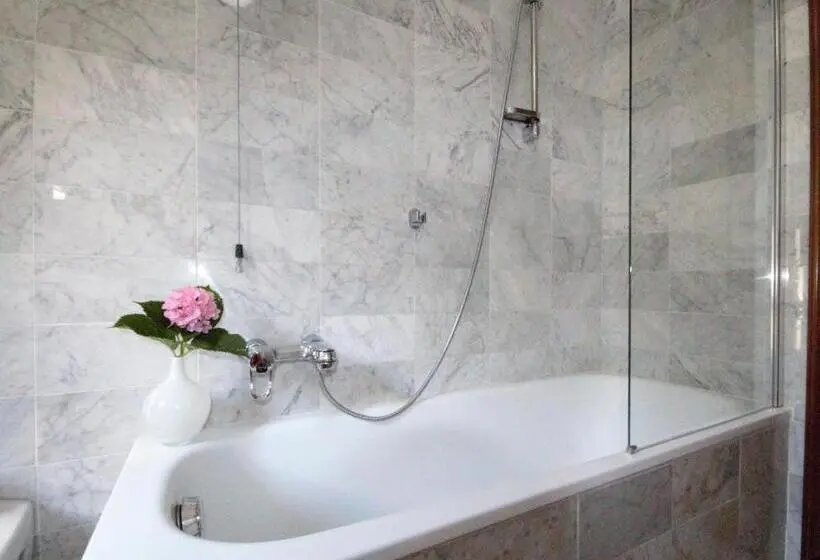 2 Bedrooms Apartment Lake View, L'antico Borgo