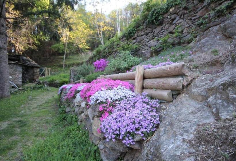 1 Bedroom Apartment Lake View, L'antico Borgo