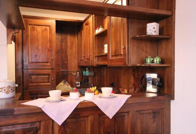 2 Bedrooms Apartment Lake View, L'antico Borgo