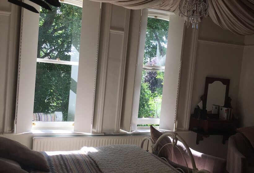 Номер Стандарт, Cornerstones Guest House