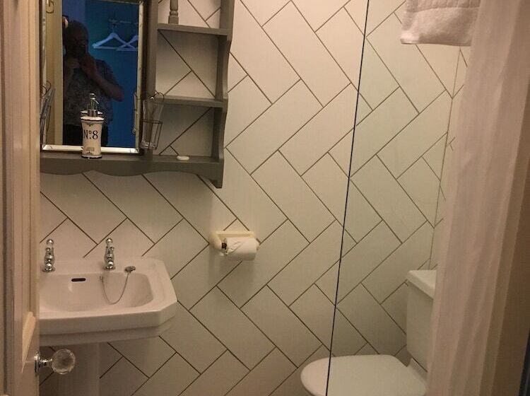 スタンダードルーム, Cornerstones Guest House