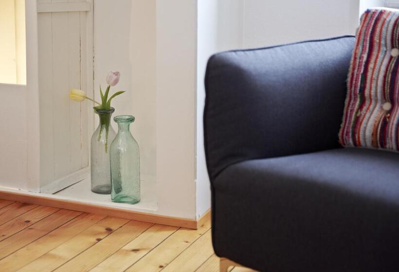 デラックススイート, Domaine Du Burignon