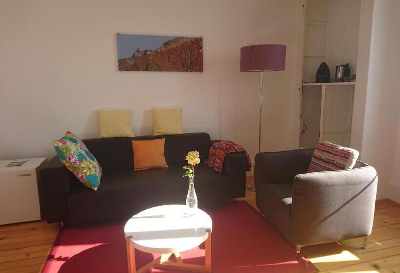 デラックススイート, Domaine Du Burignon