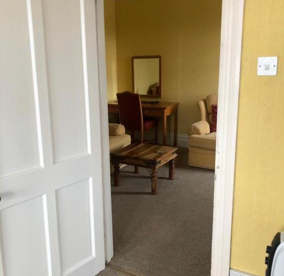 סוויטת סופריור, Highland Moors