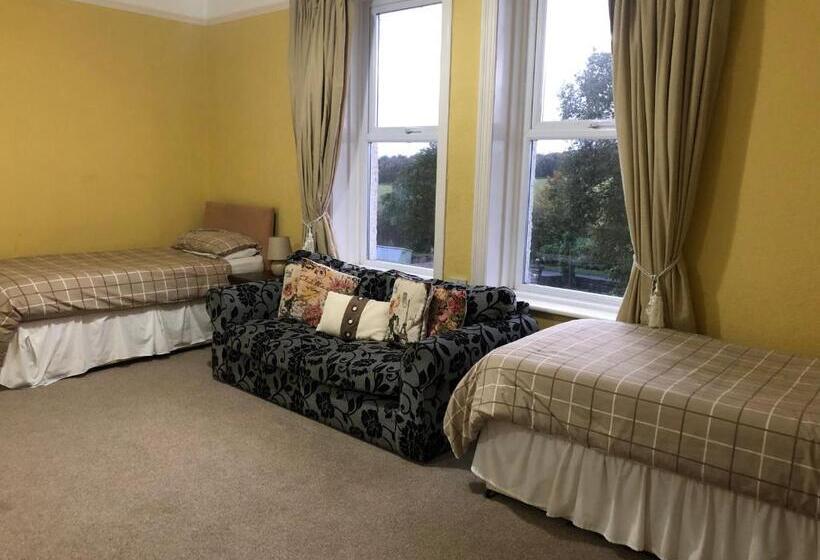 חדר משפתחתי סופריור, Highland Moors