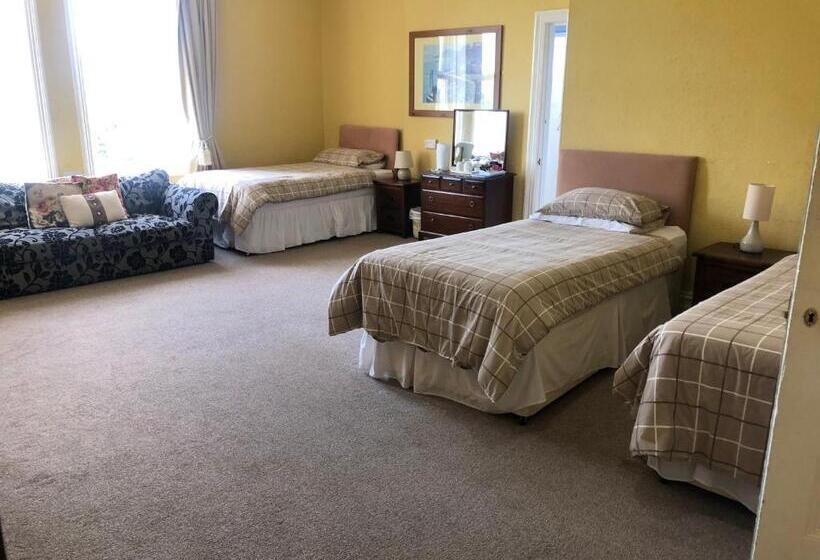 חדר משפתחתי סופריור, Highland Moors