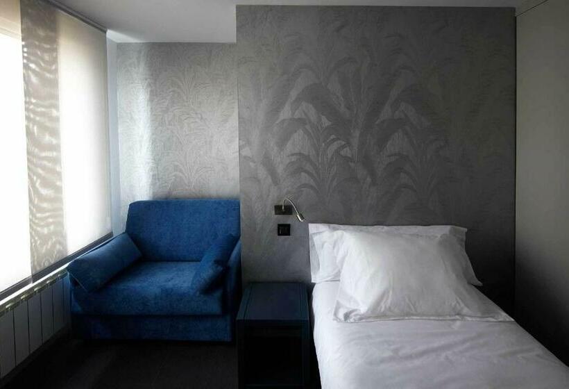 اتاق استاندارد یک نفره, Hostal Averroes