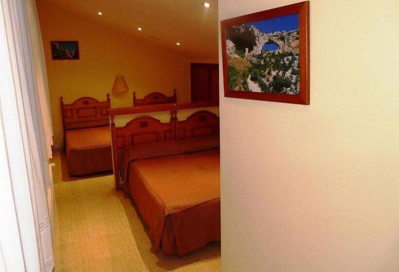 غرفة قياسية رباعية, Hostal Casa Castro