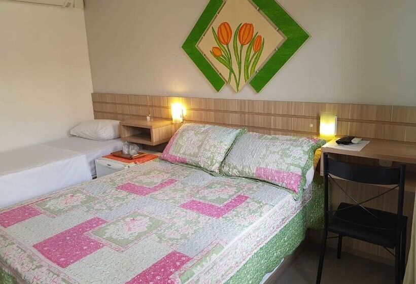 Standard Kolmen Hengen Huone, Tulipa