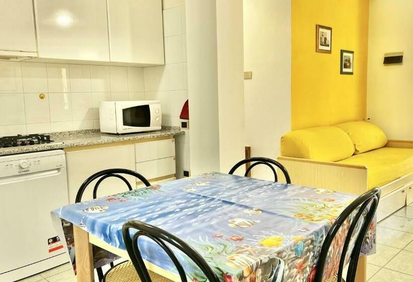 דירת חדר, Mare Azzurro