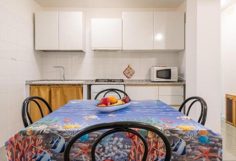 דירת חדר, Mare Azzurro