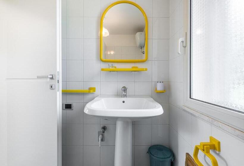 דירת חדר, Mare Azzurro