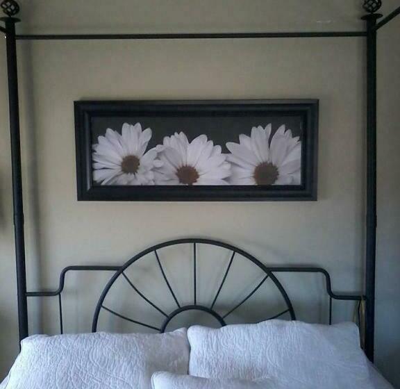 标准间, Awakenings Inn